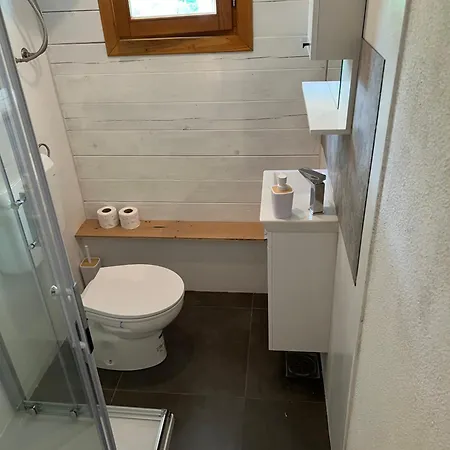 Apartamento Drveni Sa Natkrivenom Terasom